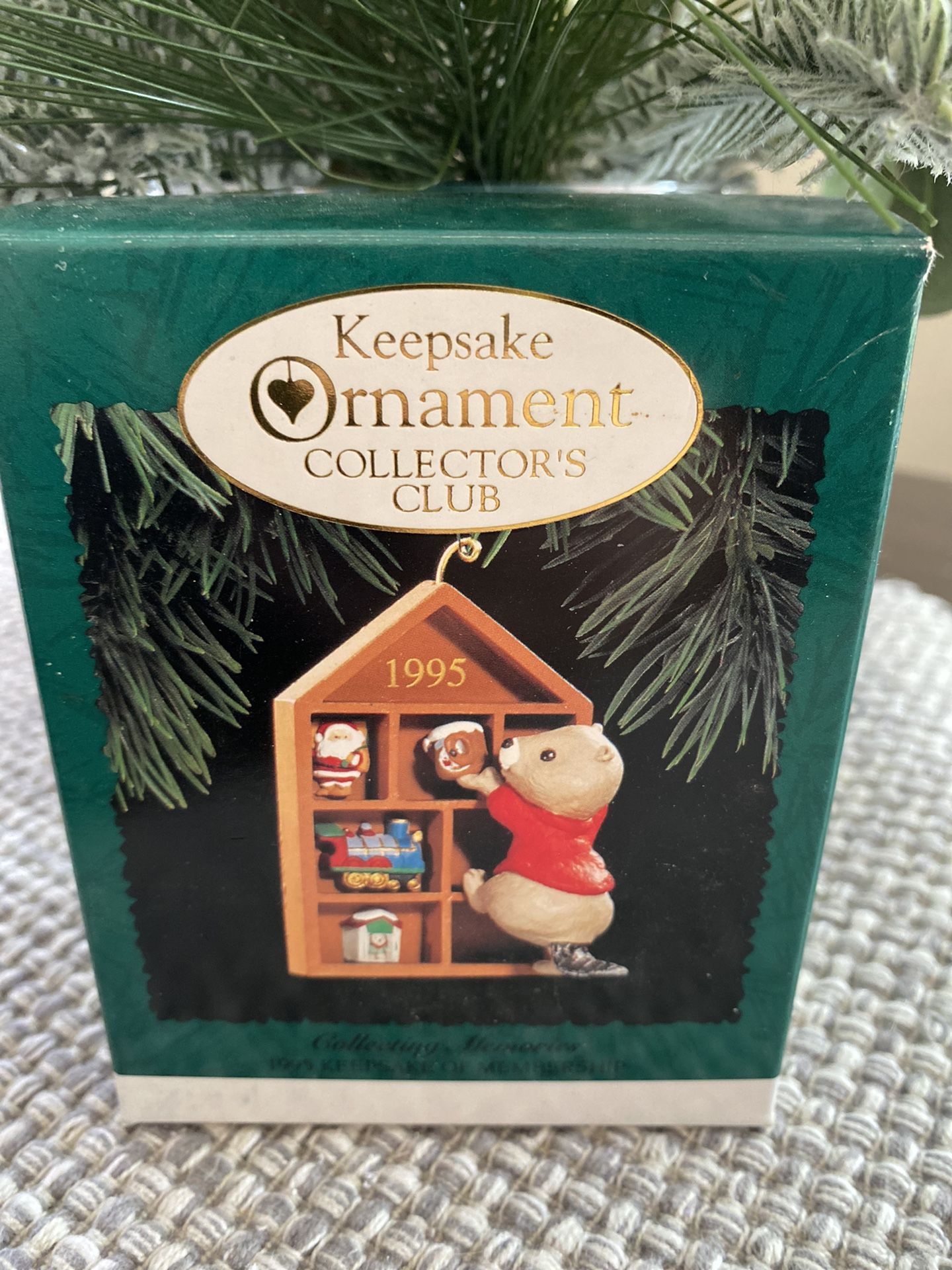 Collecting Memories Hallmark Keepsake Ornament