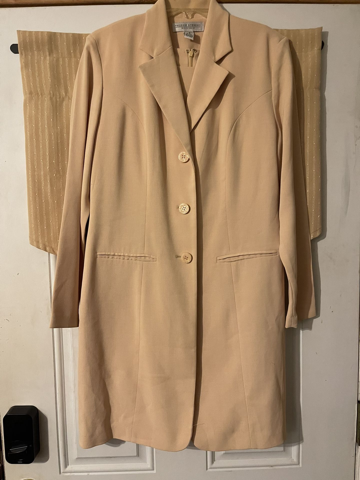 Ladies 2-piece Valerie Stevens Dress Set - Size 8