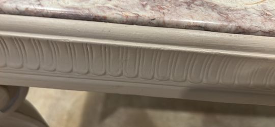 Beautiful coffee table- vintage