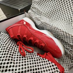 Air Jordan 11 Retro Men's Size 9 Black/Gym Red-White Anthracite 378037 002