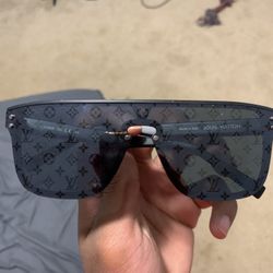 Louis  Vuitton Shades