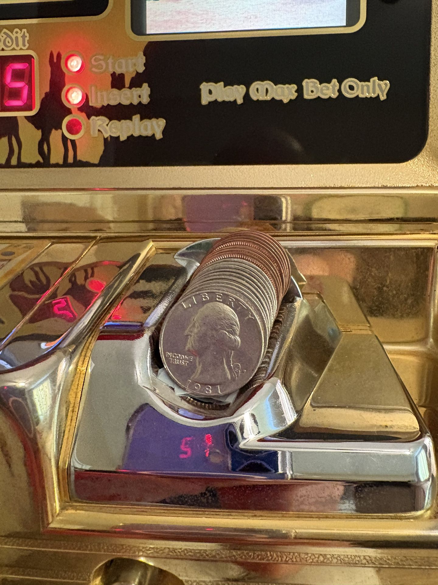 Golden Temple Quarters/Tokens Slot Machine