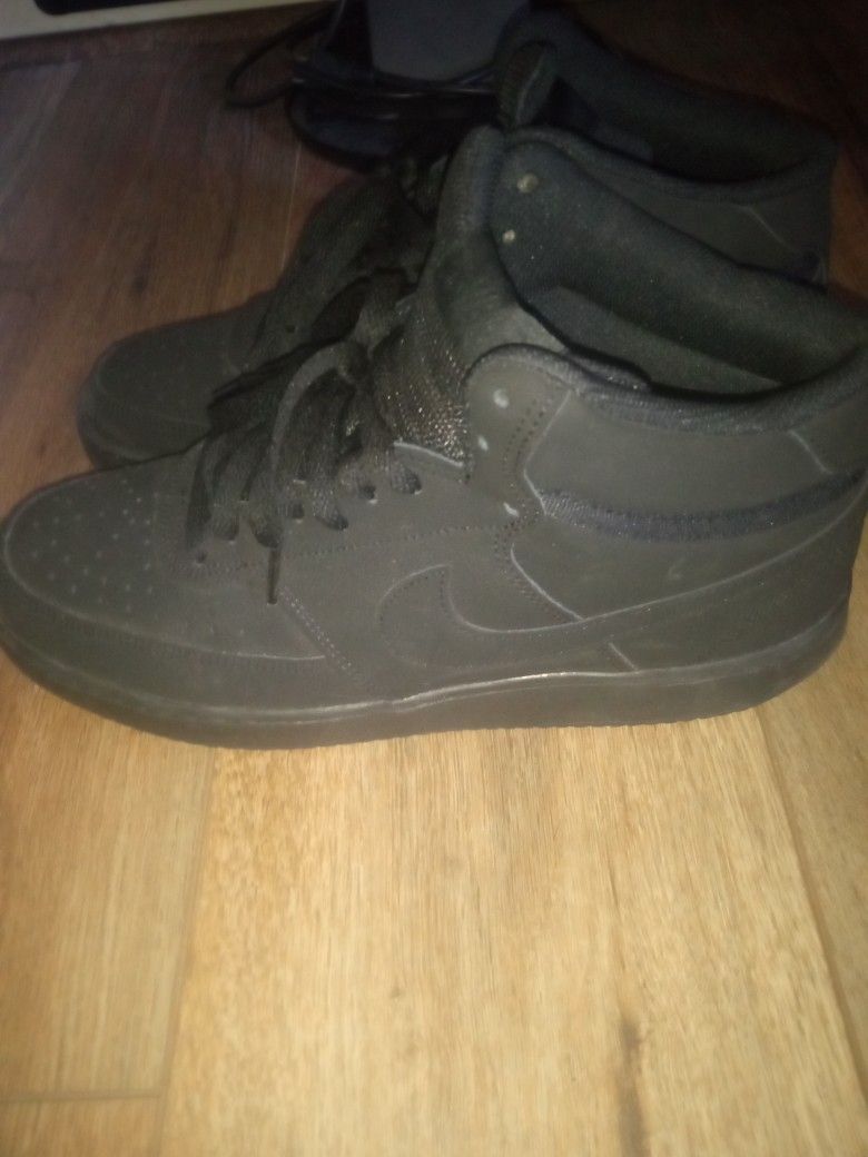 Nikes Air forces Size 10 Men