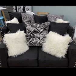 Sofa, Loveseat & Pillows