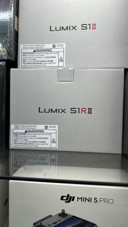 LUMIX s1rii camera