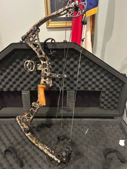 High end Mathews compound bow and accessories