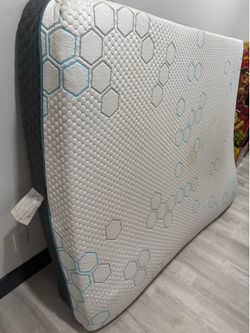 Free Queen Matress