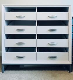 2 Cabinets 8 Drawers Some Has Acrylic Drawers