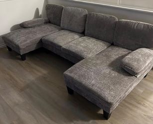 Large Gray U-Shaped Sectional Sofa with Double Chaise