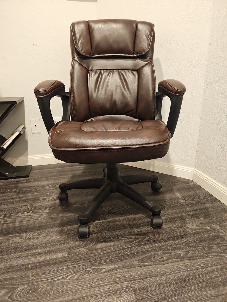 Office Chair (Leather)