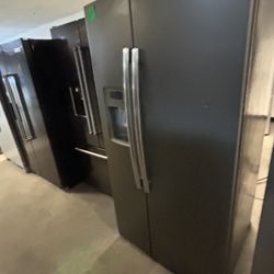 Side By Side Refrigerators 