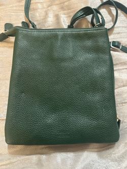 Vintage Green pebbled Giani Bernini Purse with silver hardware