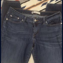 Women’s Levi’s Jeans 