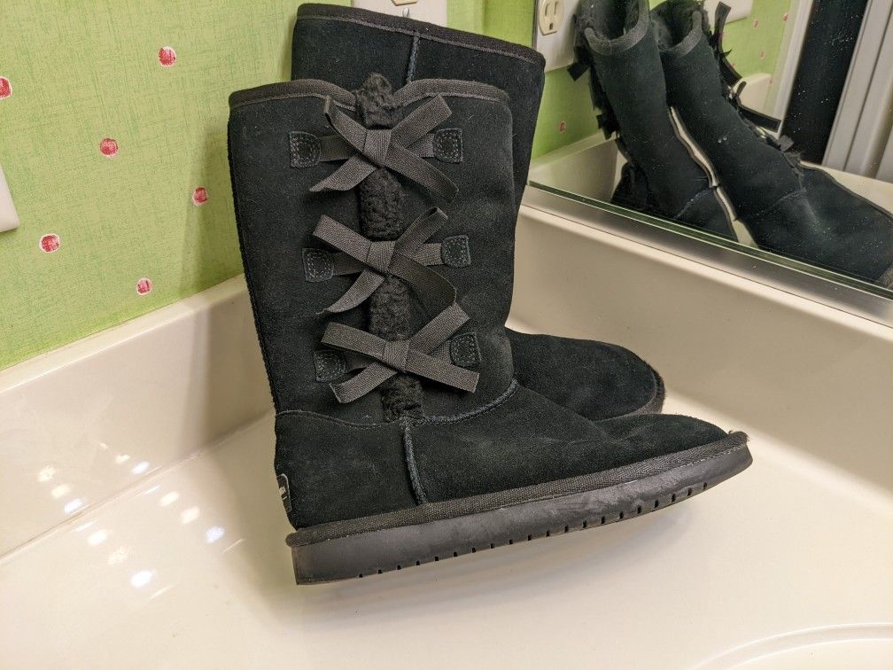 GIRLS KOOKABURRA BY UGG BOOTS SZ 3