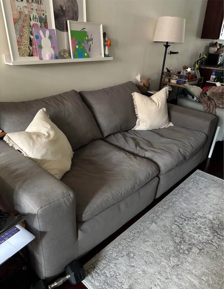 Bob’s oversized couch/sofa