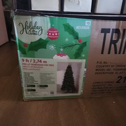 9 foot Christmas Tree With Lights 