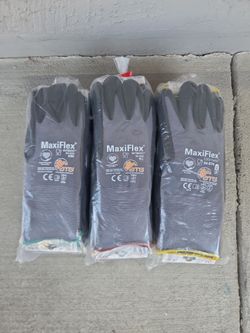 MaxiFlex Gloves