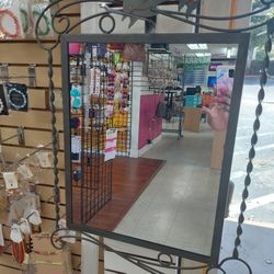 Going Out Of Business SALE!!! Mirror $5