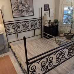 Metal King Bed Frame (Kreiss Valencia)
