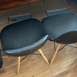 4 Plastic Chairs