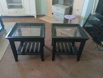 Det of 2 side tables 24 wide 23 height