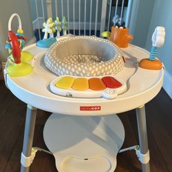 Skip Hop 3-Stage Activity center