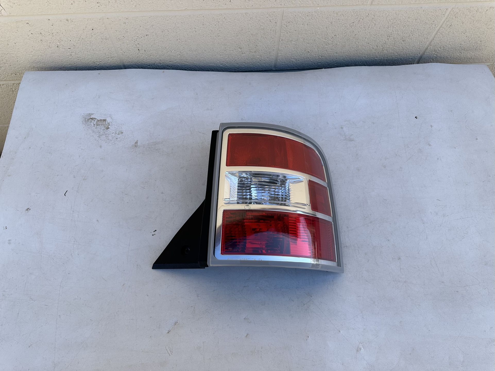 Ford Flex Tail Light 2012 - 2019, Ford Flex Tailight, OEM ORIGINAL Ford Part, passenger side