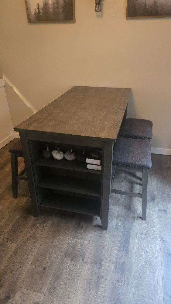 Dining Table With Chairs