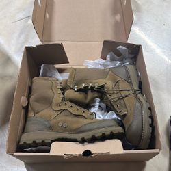 Brand New Bates Boots 8.5 Men’s
