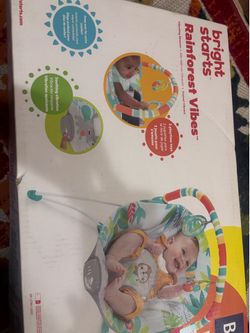 Vibrating baby bouncer
