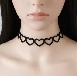 Beautiful heart choker necklace adjustable chain