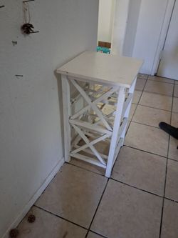 Cute little corner white table