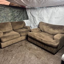 Oversized couch with matching chair good condition clean we sell all the time delivery $40 local
