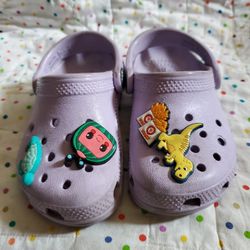 Crocs Classic Clogs Size C8 Toddler Girls. 