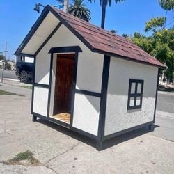 Dog Houses and Kennels - Comfort Mixed with Durability with store
