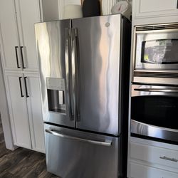 GE Refrigerator