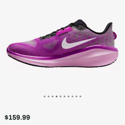 Nike’s Mens Vomero 17 Running shoes 