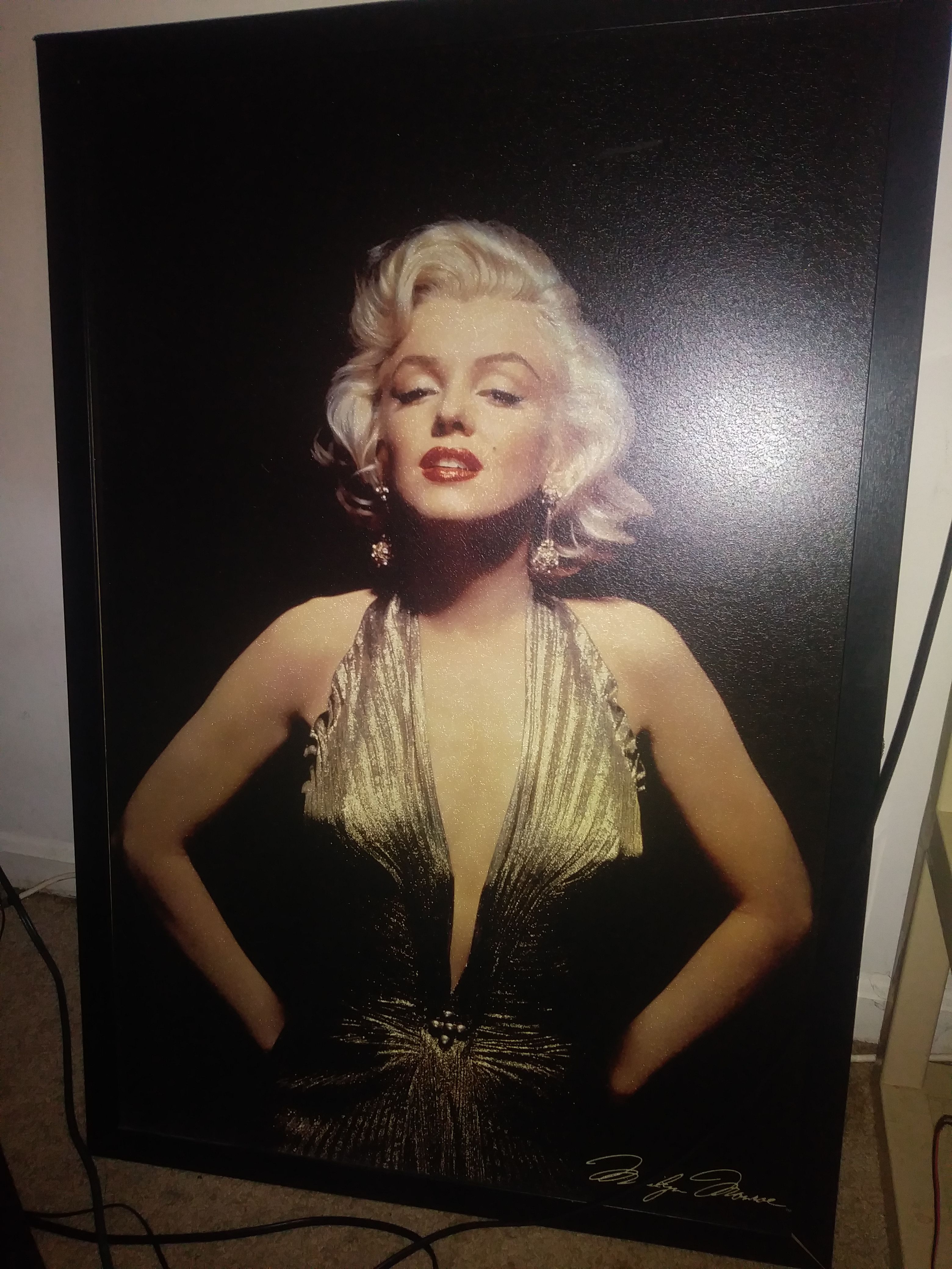 Marilyn Monroe wall photo