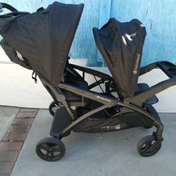 Stroller / Carriola 
