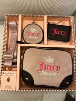 Juicy Couture 4-Piece Camera Bag Gift Set