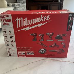 Milwaukee Tools Set 