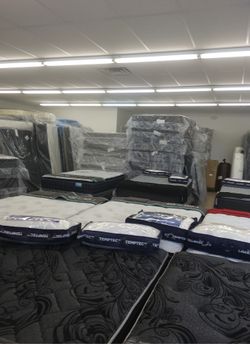 LABOR DAY MATTRESS SALE NEW QUEEN PLUSH SETS 249