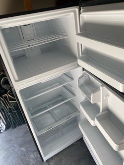 Stainless fridge $200 Works good can deliver for extra fee