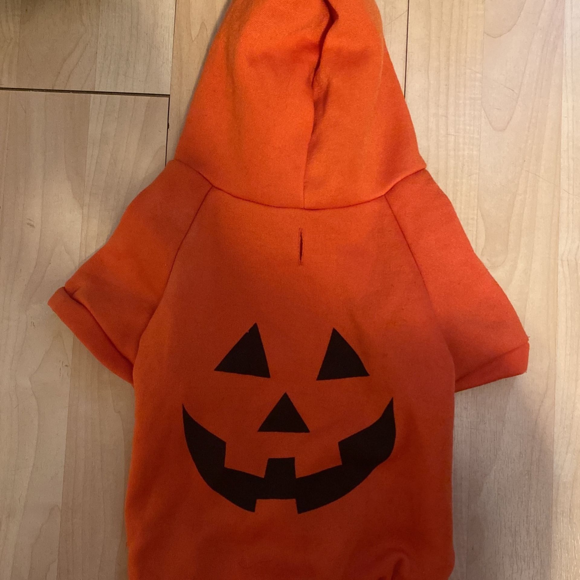 Heart to Tail Pet Halloween Hoodie Costume Used M