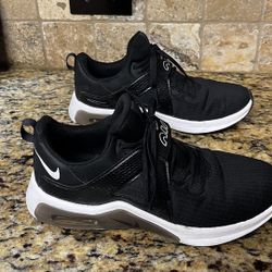  Nike Air Max Bella TR 5 women's training shoes