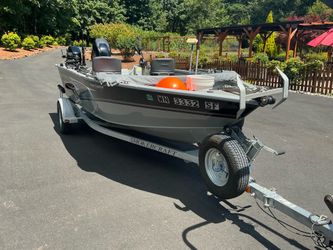2014 Smokercraft Pro Lodge 17’