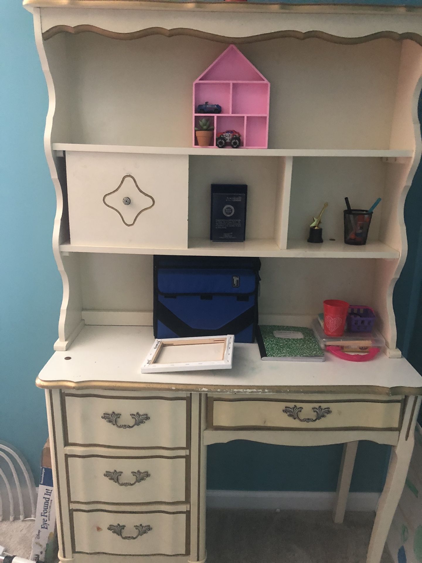 Desk with hutch - Need To Go