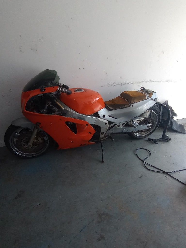 1989 ZX Motorcycle