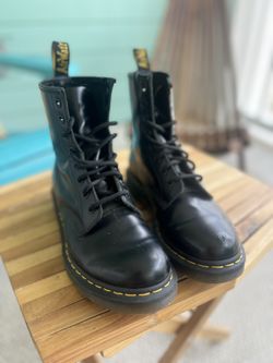 1460 BEX SMOOTH LEATHER LACE UP BOOTS (W8.5, M7)