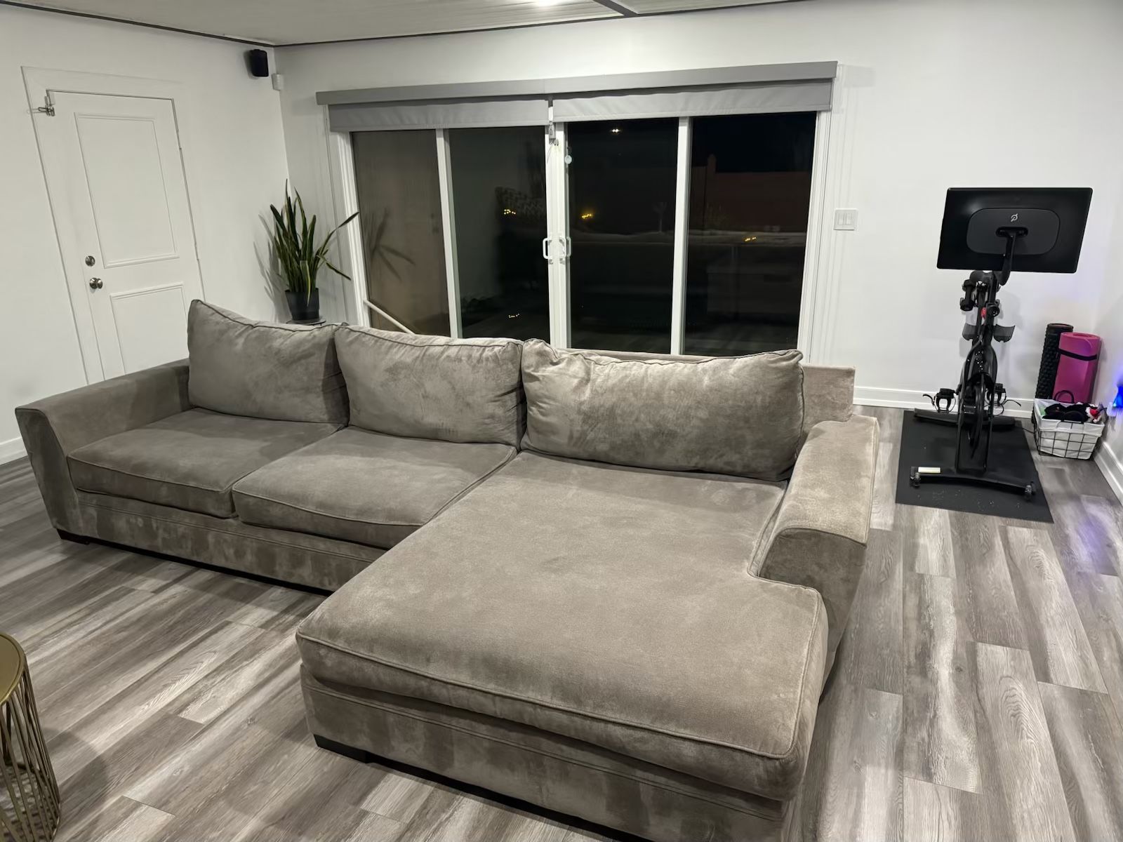 Couch for Sale in Torrance, CA OfferUp